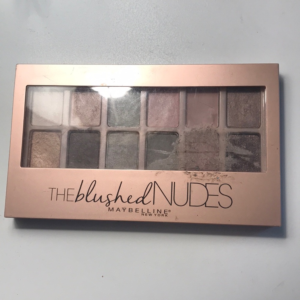 maybelline eyeshadow pallet